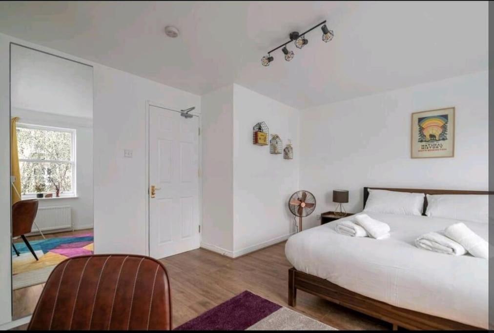 Quiet 4 Bedroom House Between Camden & Kings Cross London Exterior foto